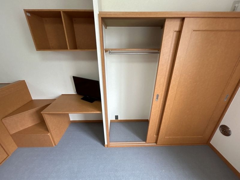 レオパレスハウゼブリューヘン 収納