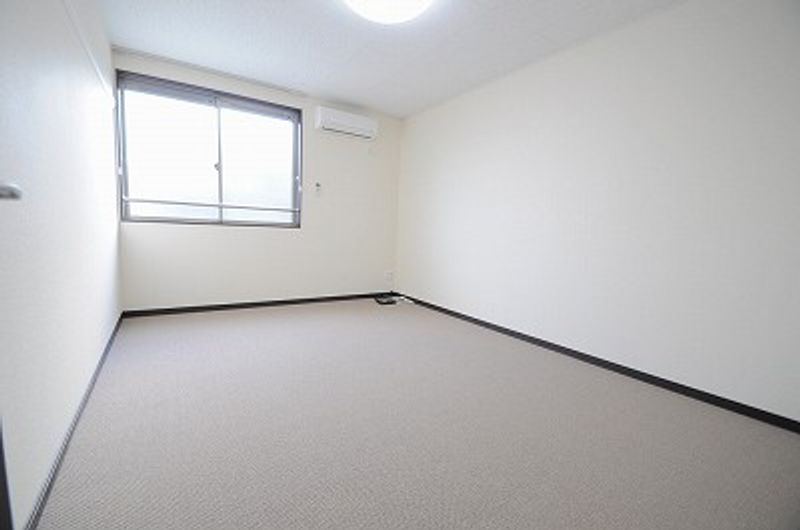 レオネクストパステルルージュウ 居間