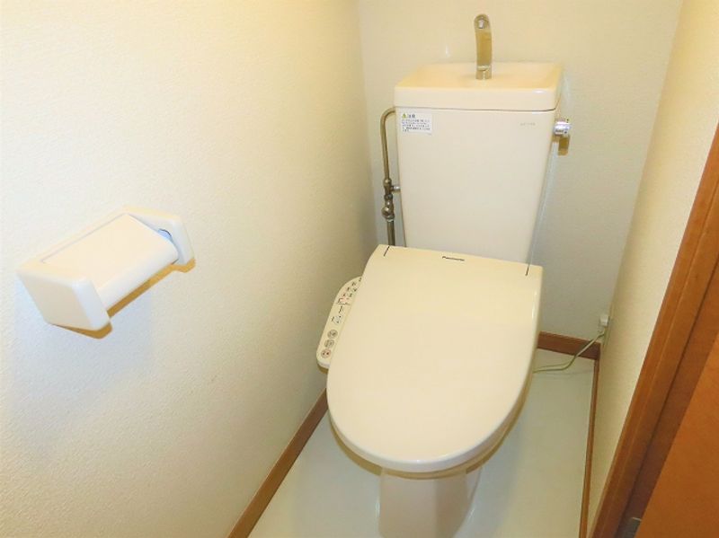 レオパレスらいちょう トイレ