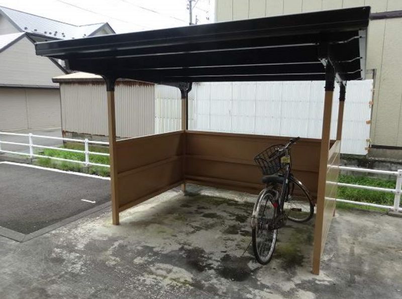 レオパレスヴィラ 庭