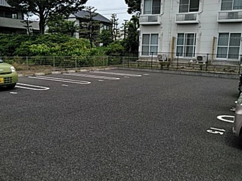 レオネクストハーモニー 駐車場