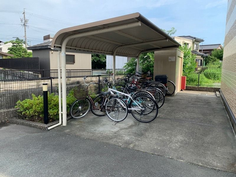 レオパレスサンセール 共用部分