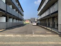 レオパレスウエル 駐車場