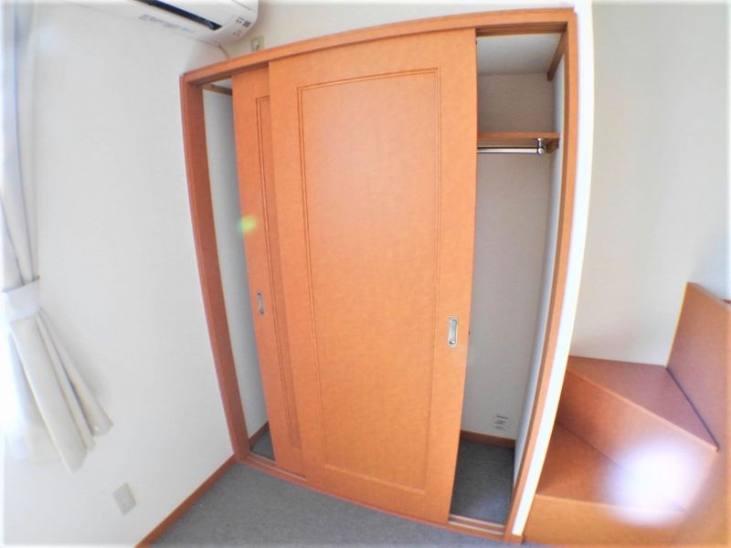 レオパレス栗林南 収納