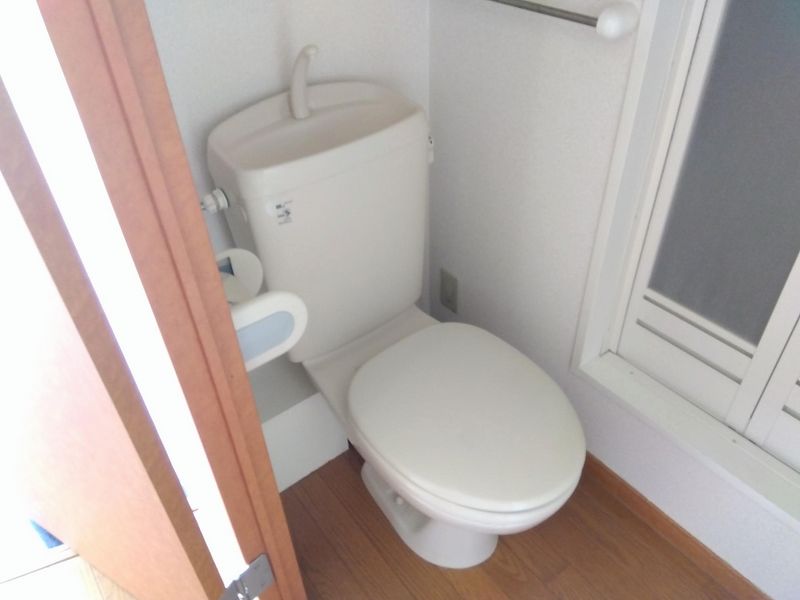 レオパレスＧＡＺＥＢＯ１２ トイレ
