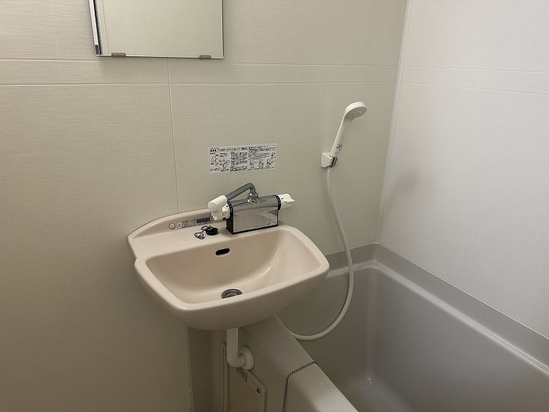 レオパレス駅東 風呂