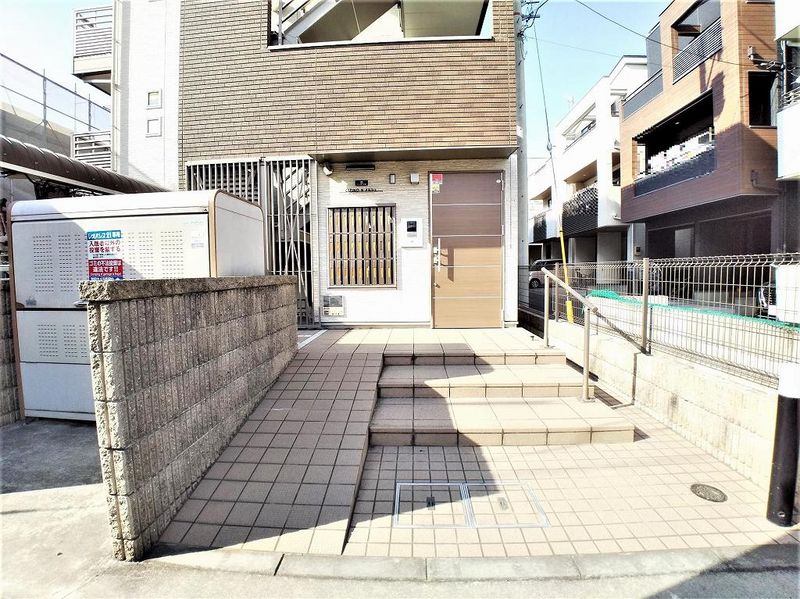 クレイノル　メルシェ エントランス