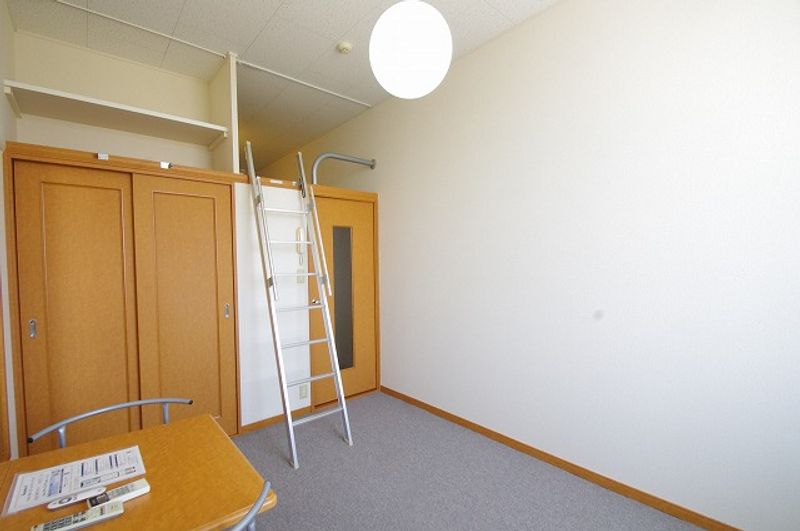 レオパレス藤井 寝室