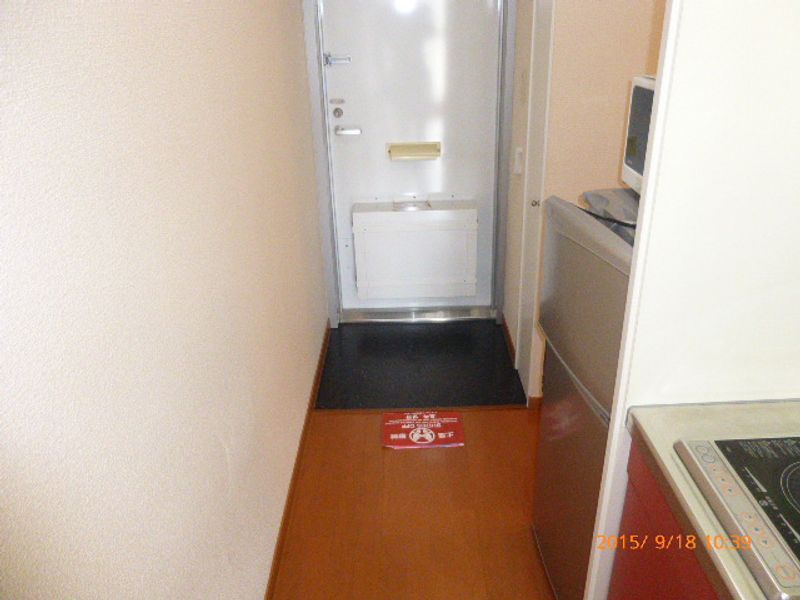 レオパレス希望 玄関