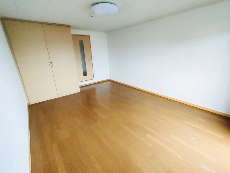 レオパレスかしま台 収納