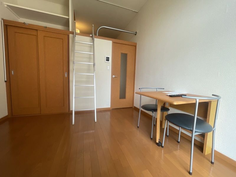 レオパレスＢ　フリーゼ 居間