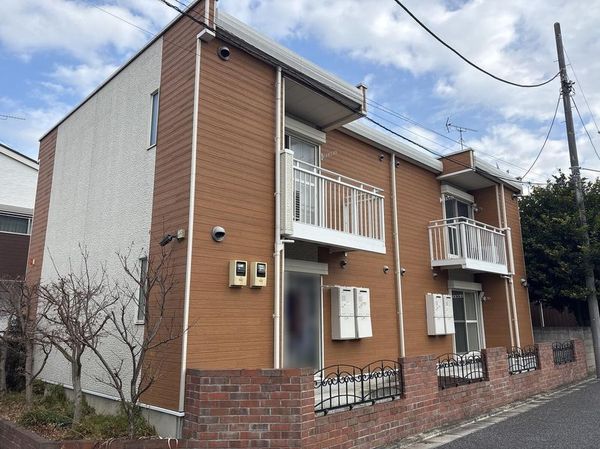 LEONEXT Yukari III exterior