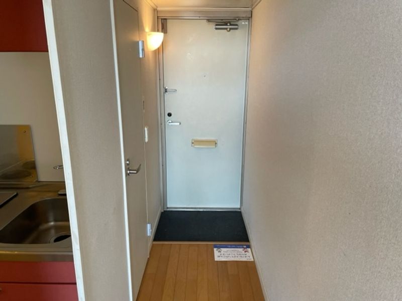 レオパレスグリーン 玄関