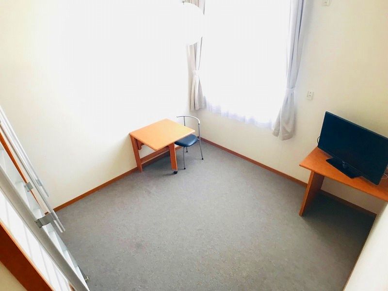 レオパレスシャイン 寝室