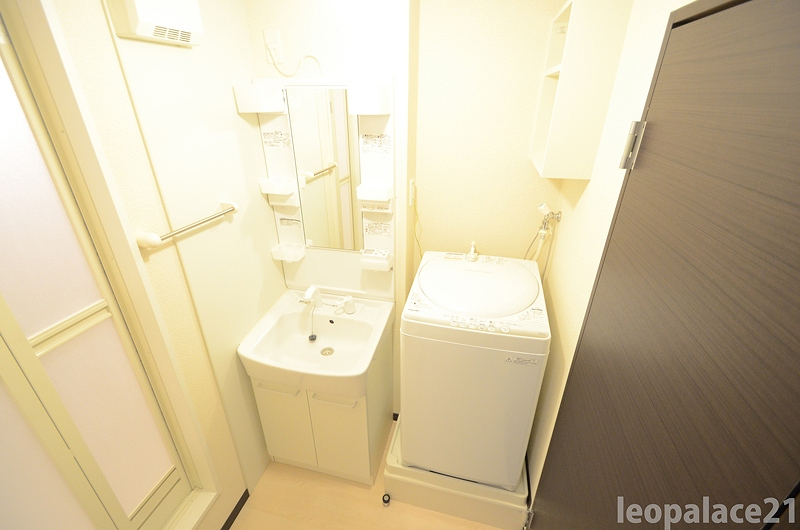 LEONEXT Sunrise Silk Washroom