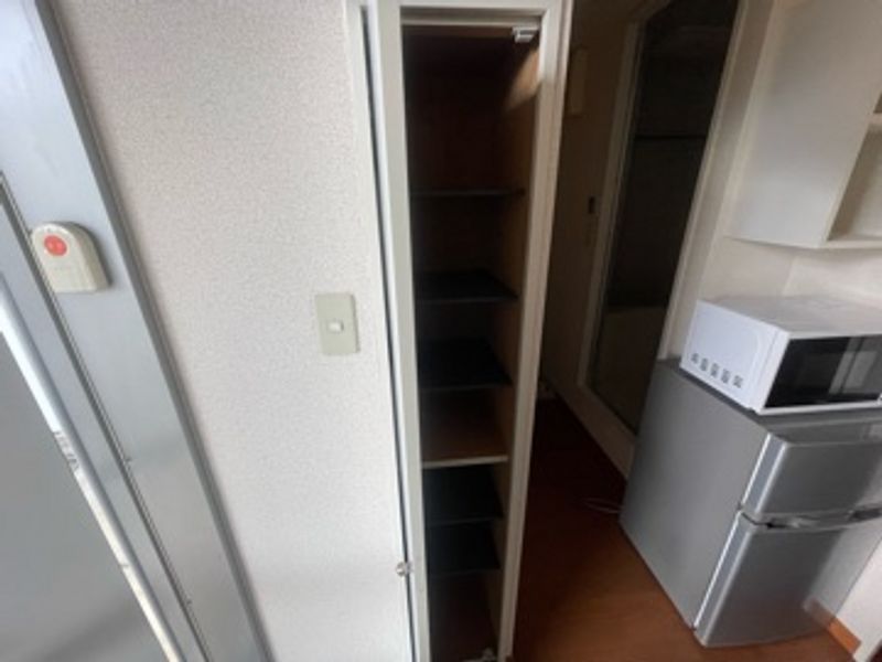 レオパレスサンライズ 玄関