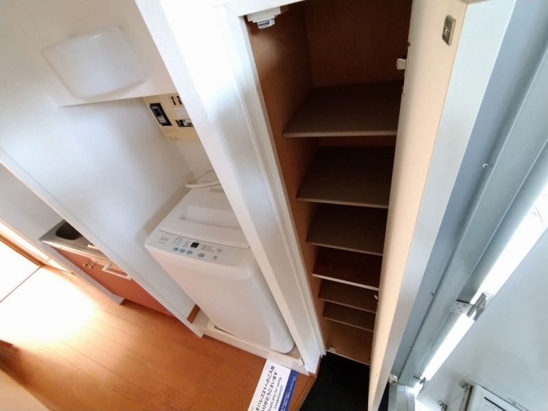 レオパレスＣａｓａ１０ 玄関