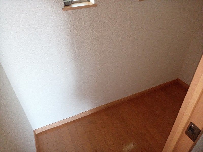 レオネクストウエストスプリング 収納