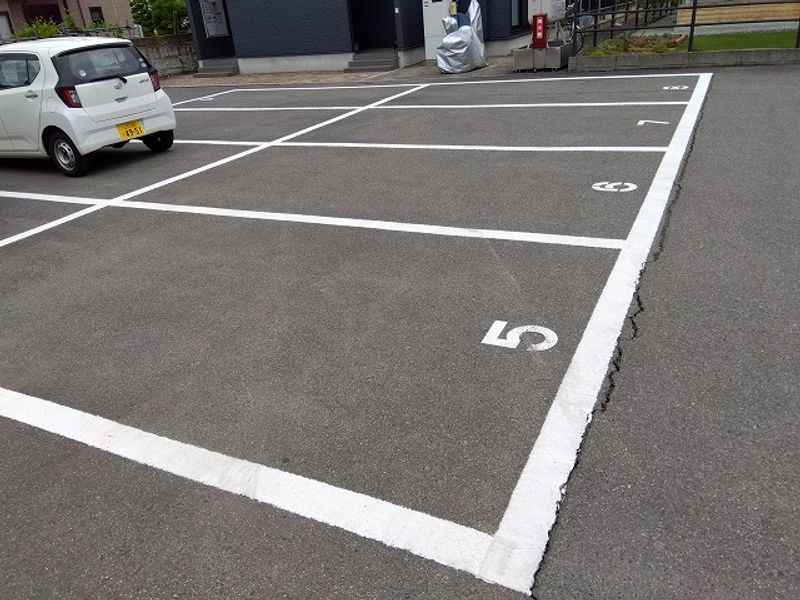 レオパレス松が岬 駐車場