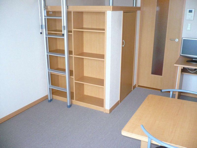 レオパレスキルシュバウム 居間