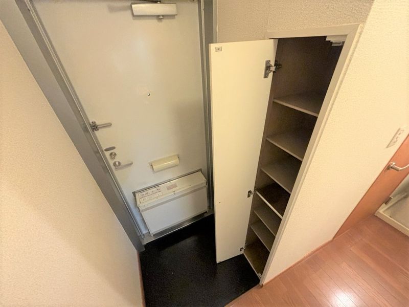 レオパレス小諏訪Ⅱ 玄関