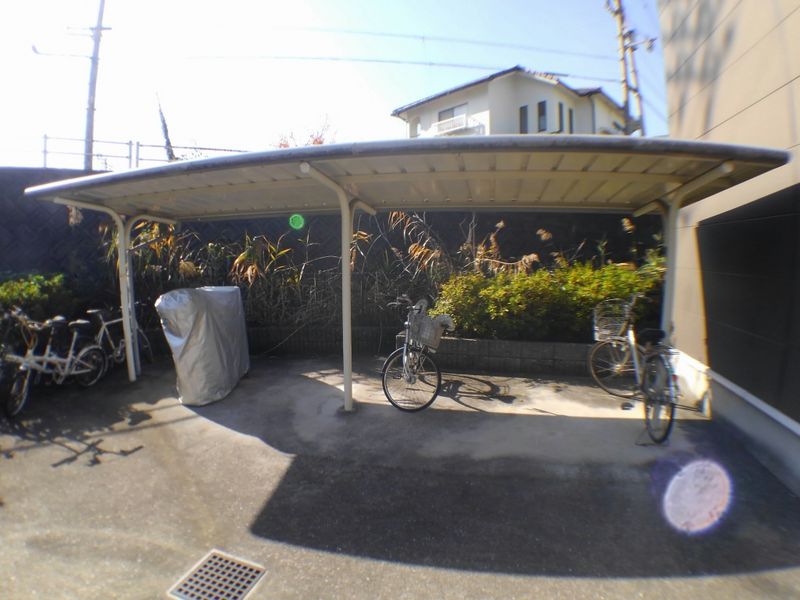 レオパレスアセイタール 共用部分