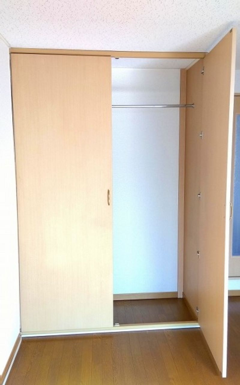 レオパレスソフィア 収納