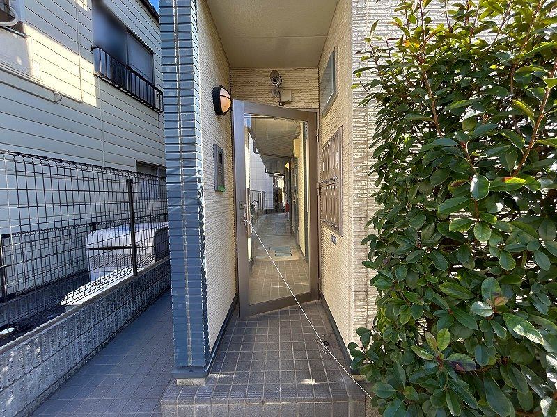レオパレス華みずきⅣ号館 エントランス
