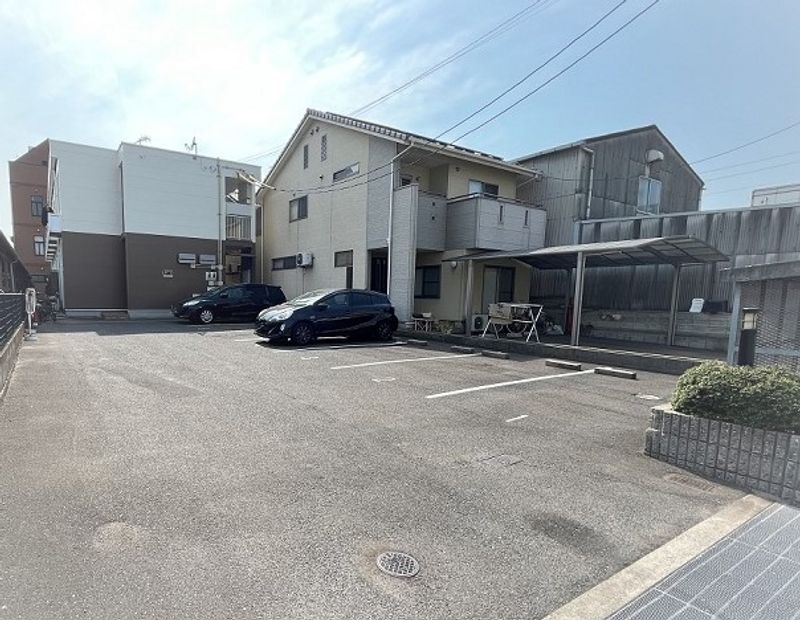 レオパレス松浜 駐車場