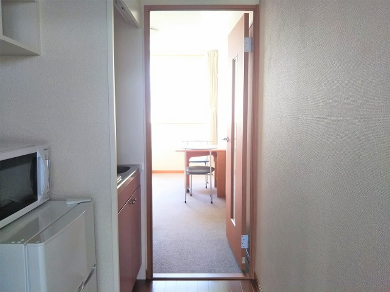 レオパレスＢ＆Ｗ 玄関