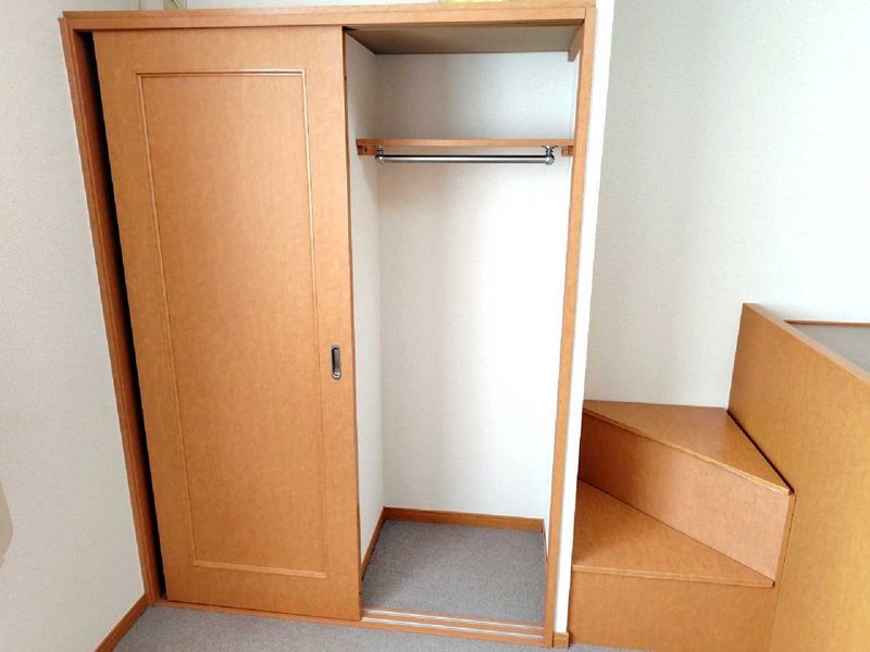 レオパレスルミエール 収納