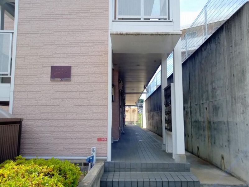 レオパレス多田３ ロビー