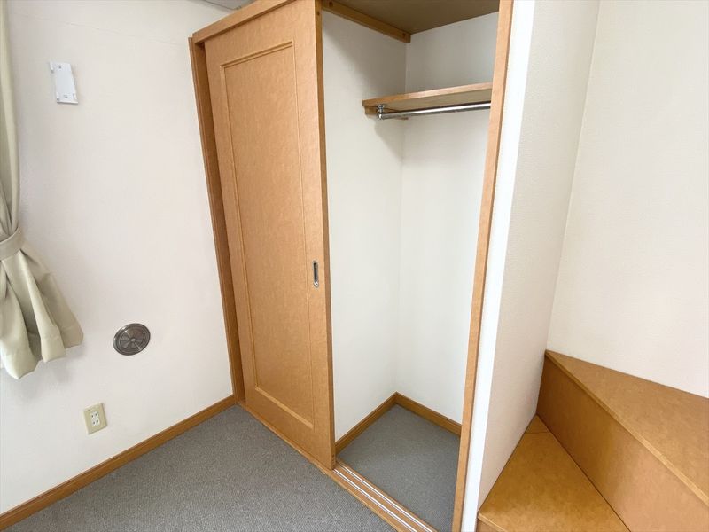 レオパレストウダイ 収納