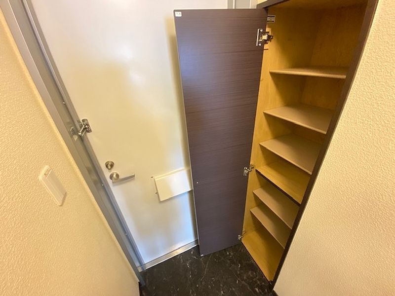レオネクスト雅 玄関