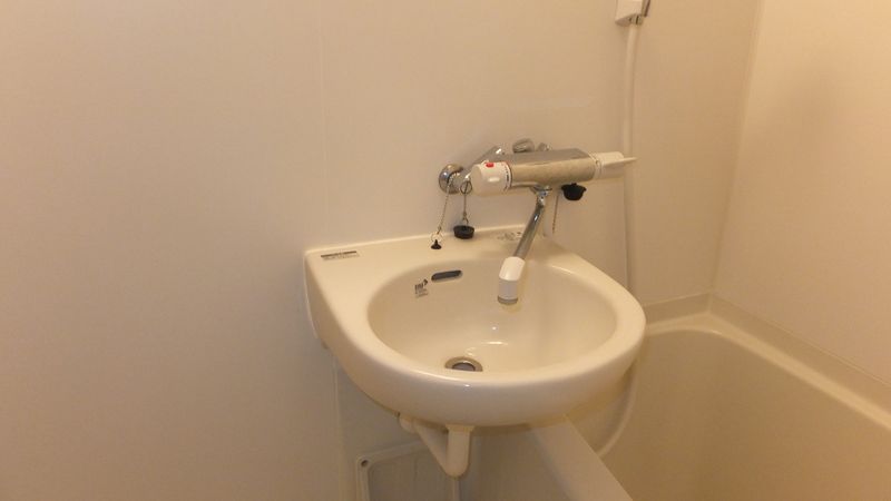 レオパレスガーデン湊 洗面所
