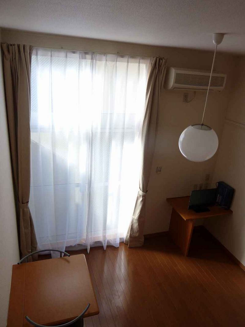 レオパレスさくら 居間