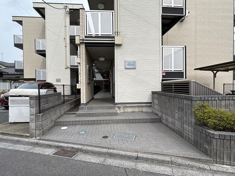 レオパレスグリーンパイン松本 エントランス