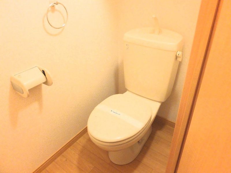 レオパレスＲＴフォーブル トイレ