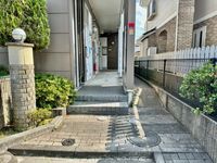 レオパレスバイオレット エントランス