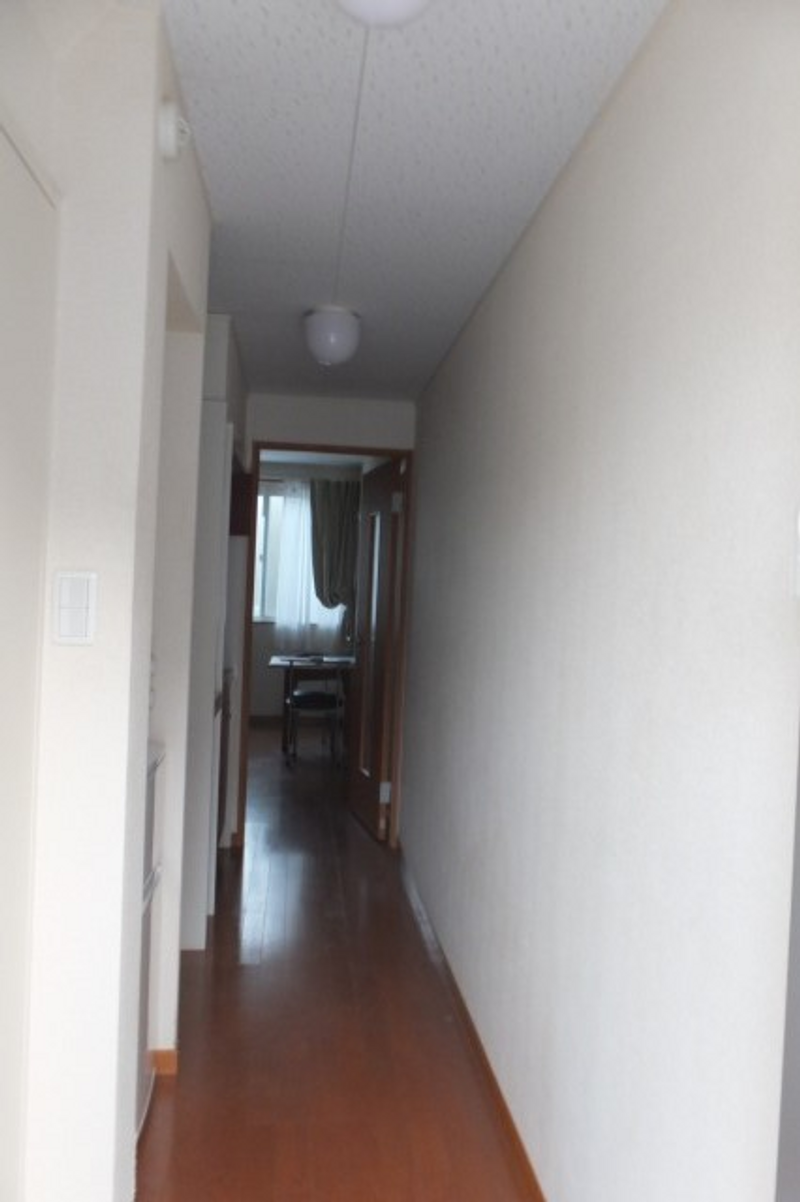 レオパレス留ヶ谷 玄関