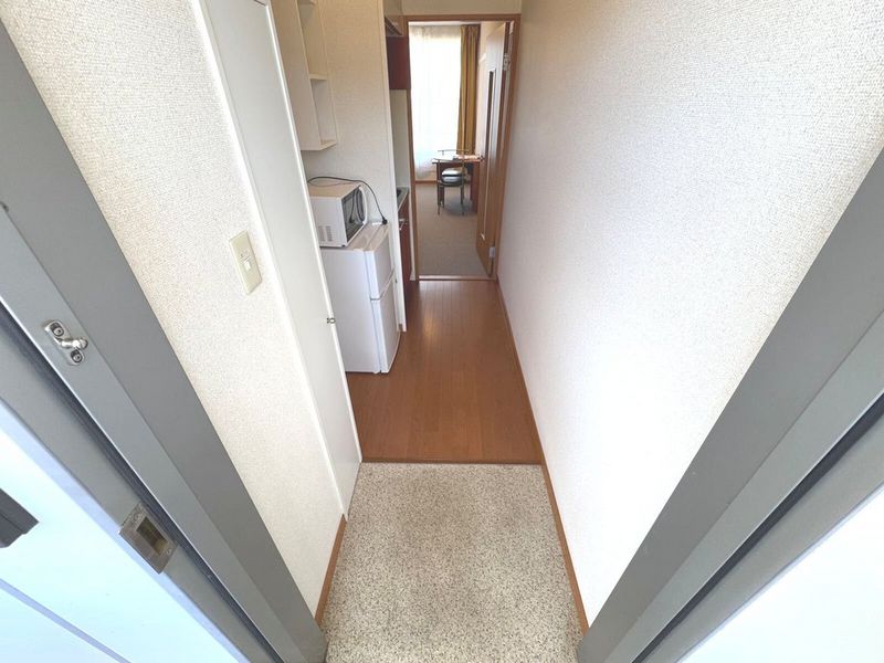 レオパレス若宮北 玄関