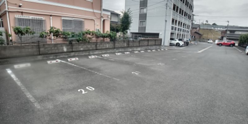 レオパレスラ　フォレビオレット 駐車場