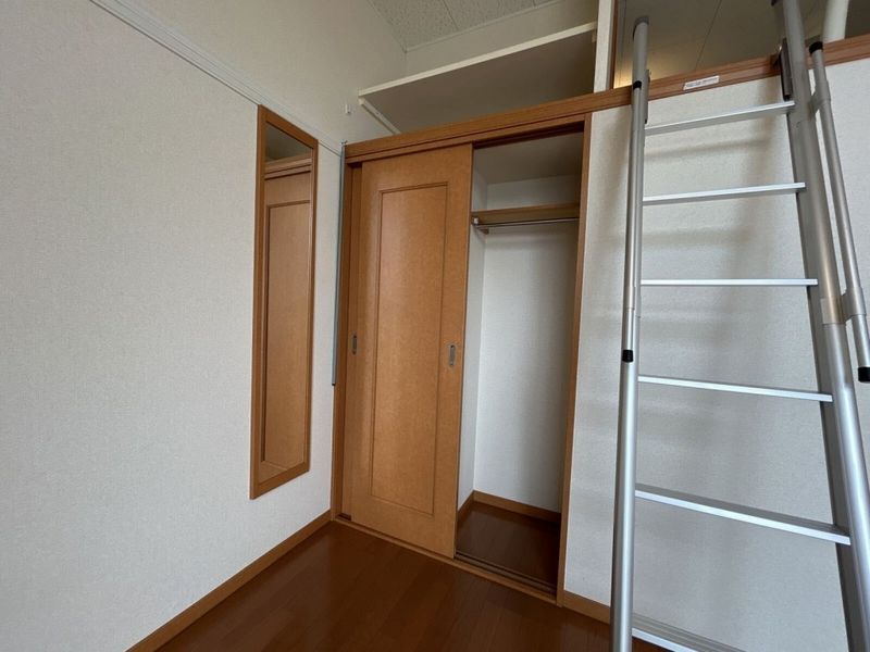 レオパレスチェルシー 収納