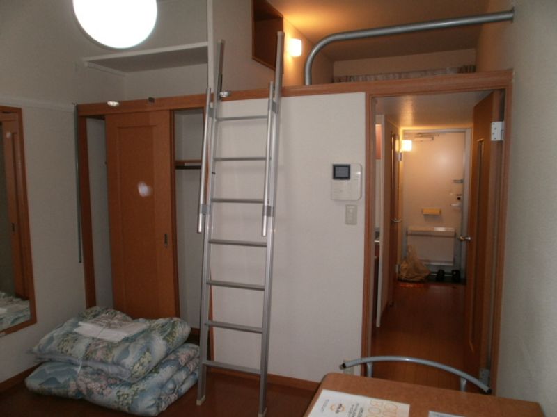 レオパレスＲ１ヒルズⅡ 居間