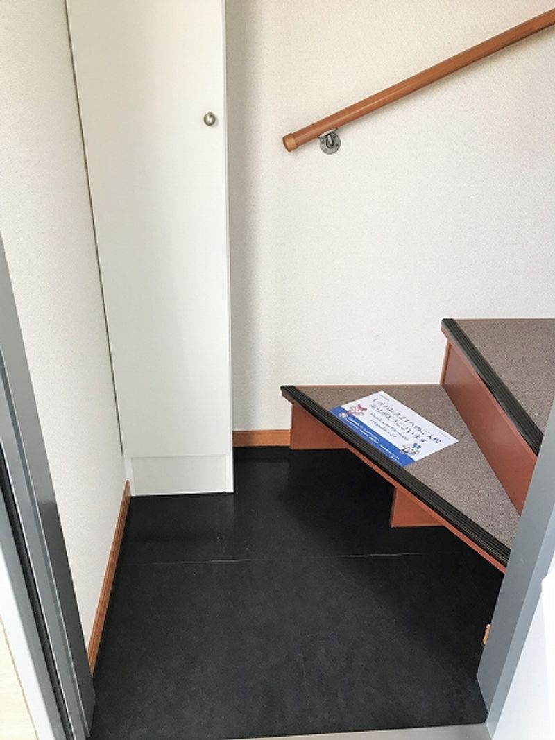 レオパレスエスペランサⅡ 玄関