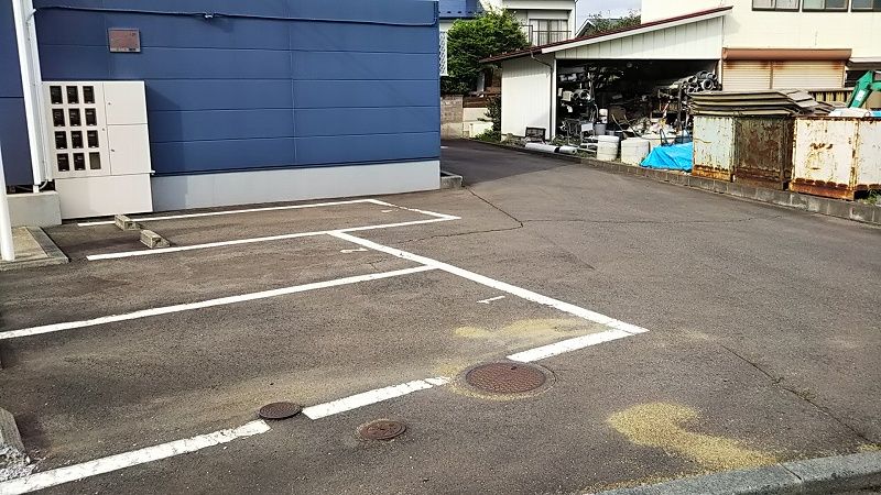 レオパレス風道２ 駐車場