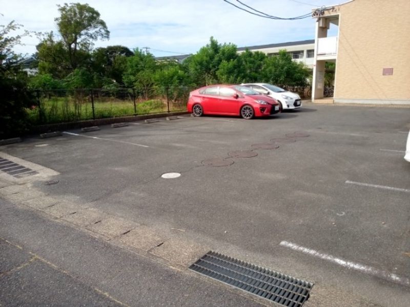 レオパレス竹内 駐車場