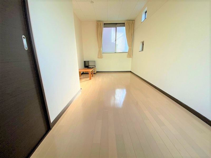 レオネクスト山下 居間