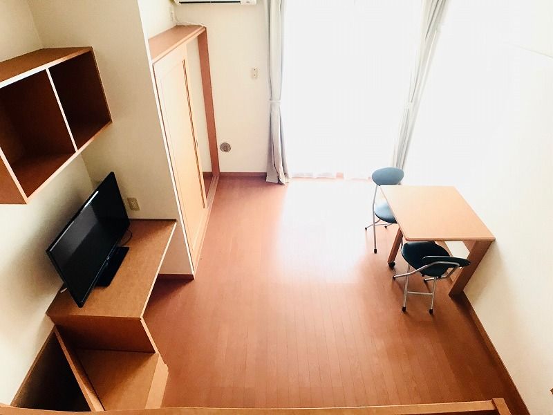 レオパレスラ　フォーレ　二番館 居間