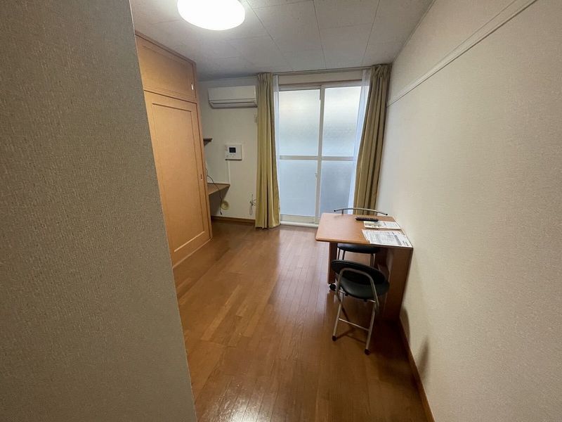 レオパレスボヌール 居間